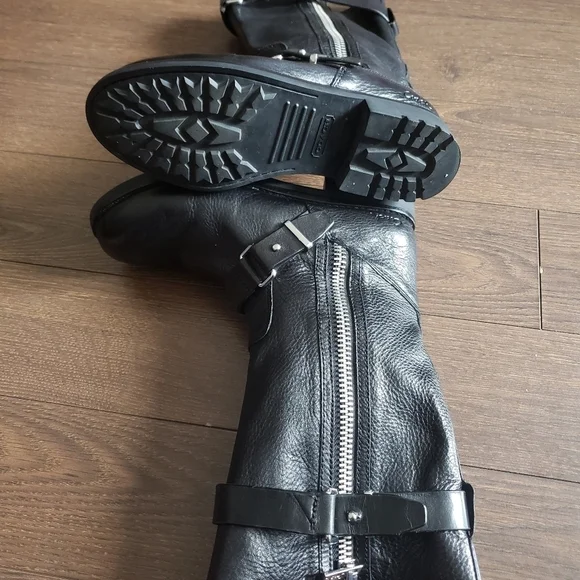 Coach Vanessa Moto Boots - Picture 8 of 8